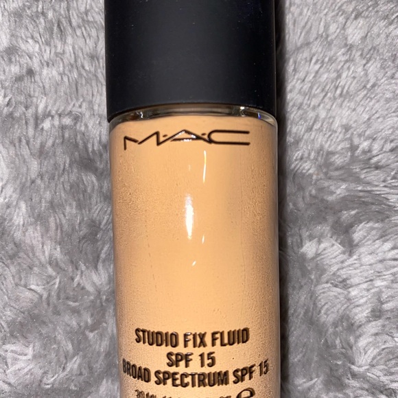 Mac Foundation bundle - Picture 6 of 6